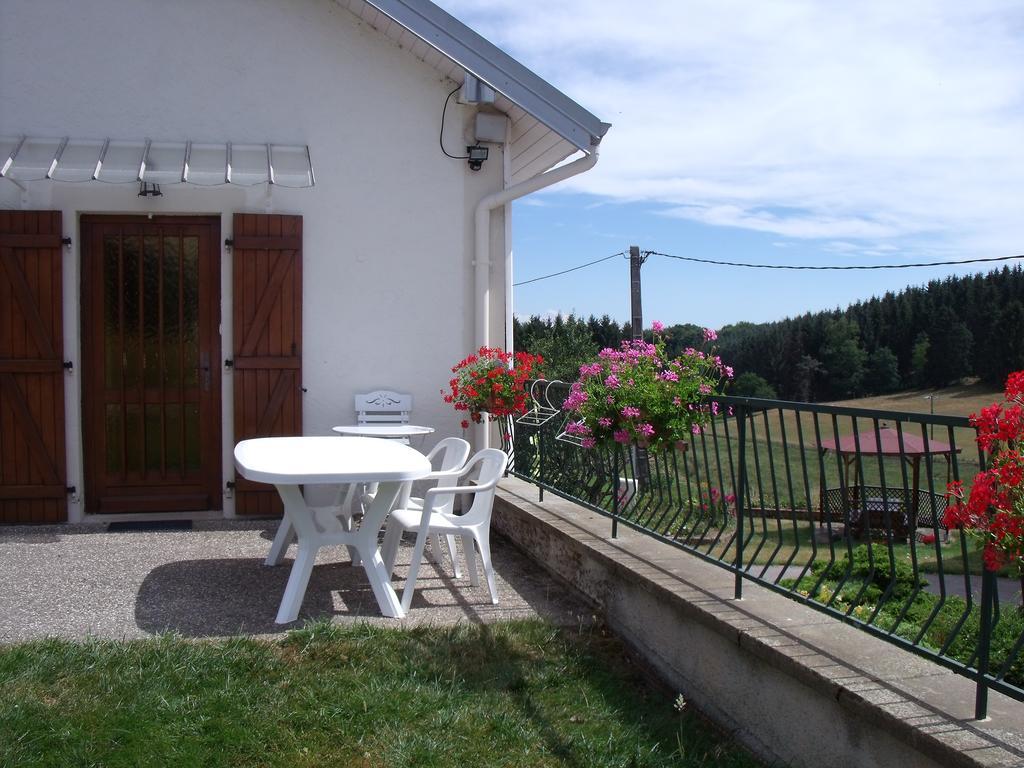 Gite Les Hirondelles Plombières-les-Bains Exterior foto