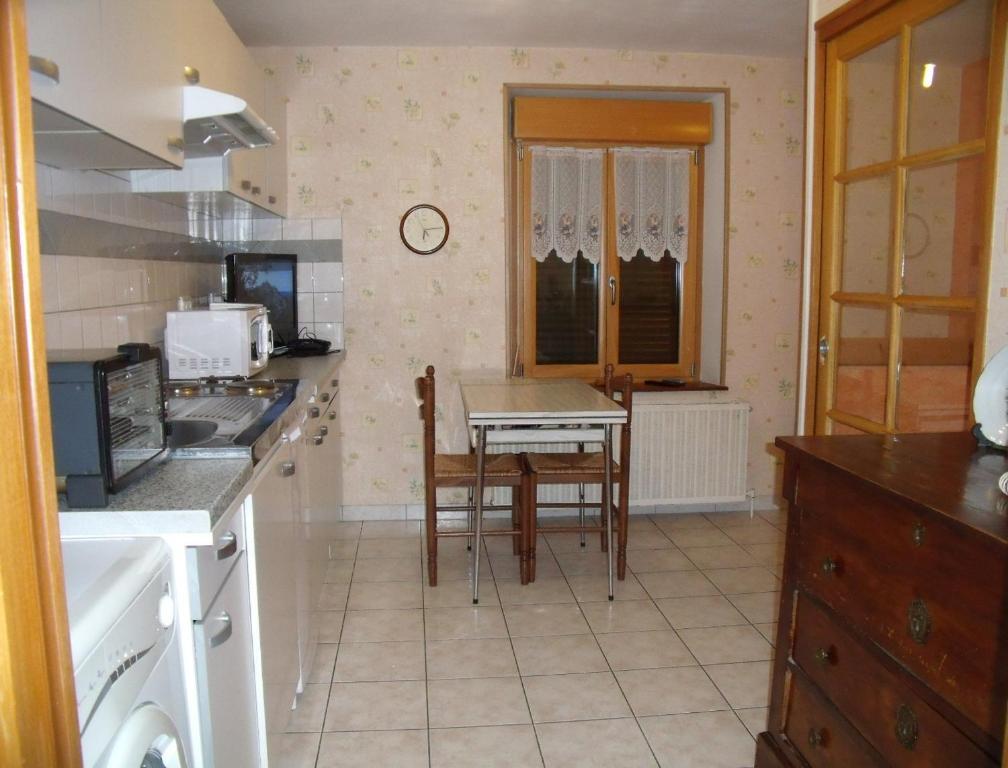 Gite Les Hirondelles Plombières-les-Bains Habitación foto
